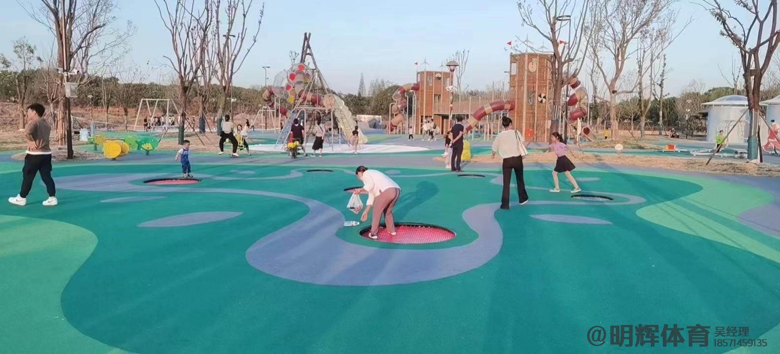 朗县公园跑道是用什么材料做成的